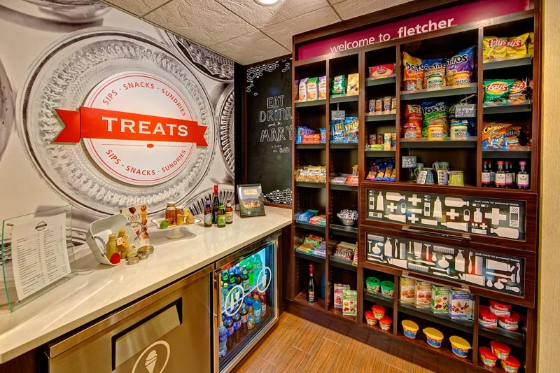 Treats market and sundries at Hampton Inn & Suites — Asheville Airport